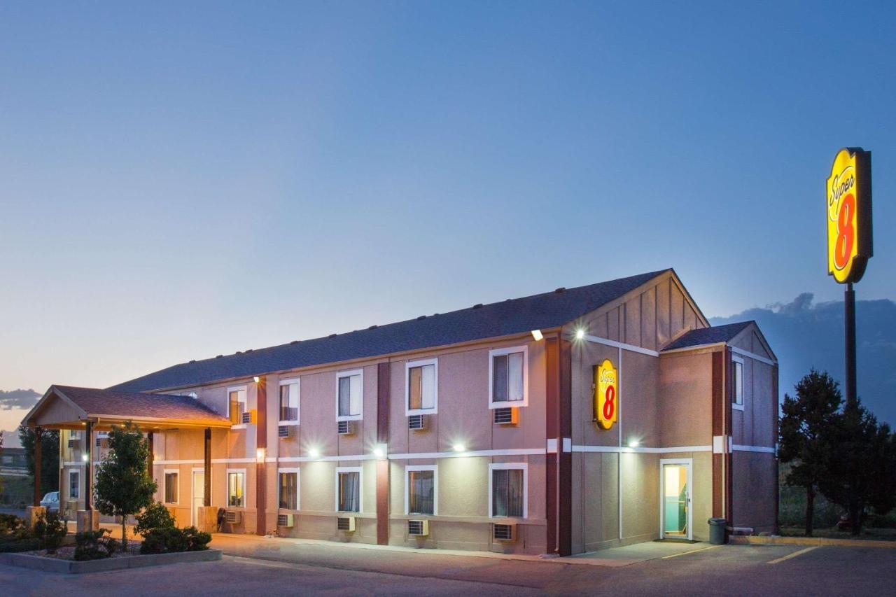 Super 8 By Wyndham Limon Exterior foto