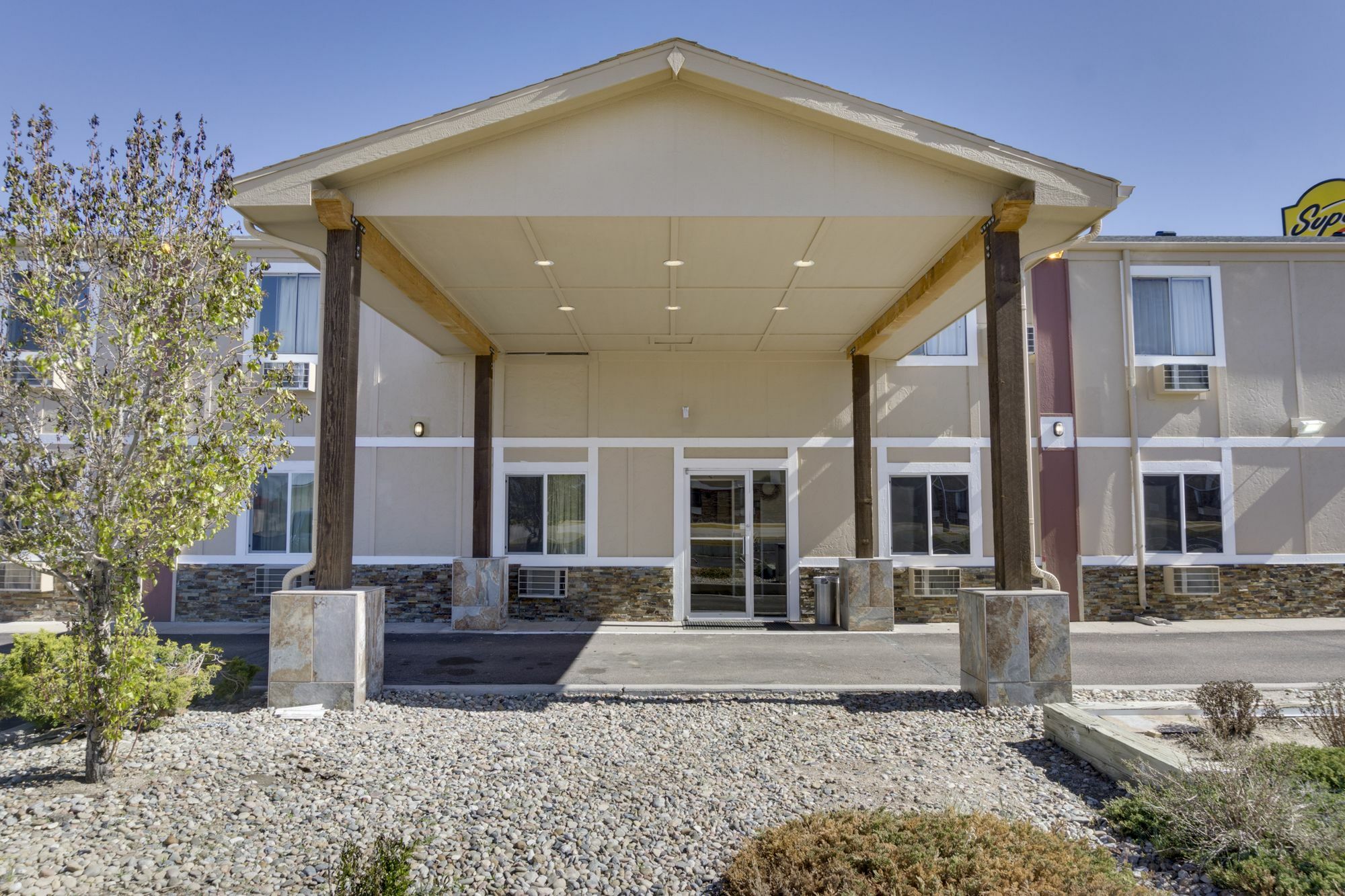Super 8 By Wyndham Limon Exterior foto